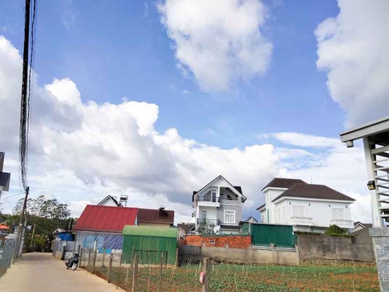 Bán đất, Đường Ngô Tất Tố, Phường 8, Tp Đà Lạt, Có hai Mặt tiền và View đẹp, 201 m2