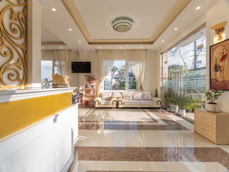 Bán Khách sạn, Đường Tô Hiến Thành, Phường 3, Tp Đà Lạt, View đồi thông, 120 m2