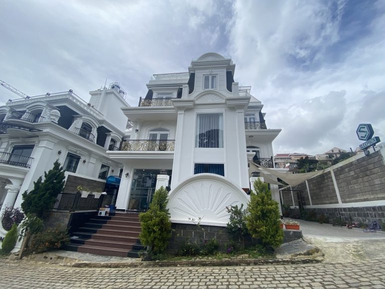 Bán nhà, Đường Ba Tháng Tư, Phường 3, Đà Lạt, Đường bê tông ô tô 6 m, 378 m2