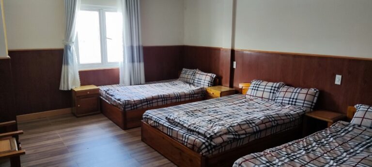 Bán Khách sạn, Đường Nguyễn Thị Nghĩa, Phường 2, Tp Đà Lạt, Đường nhựa ô tô 6 m, 85 m2