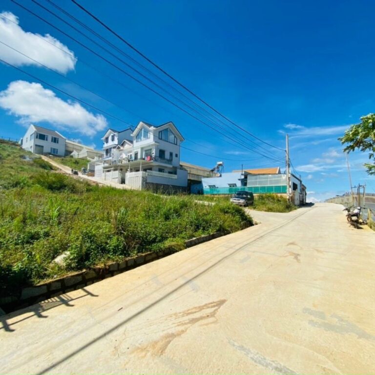 Bán đất, Đường Nam Hồ, Phường 11, TP Đà Lạt, Mặt tiền đường bê tông, 202 m2