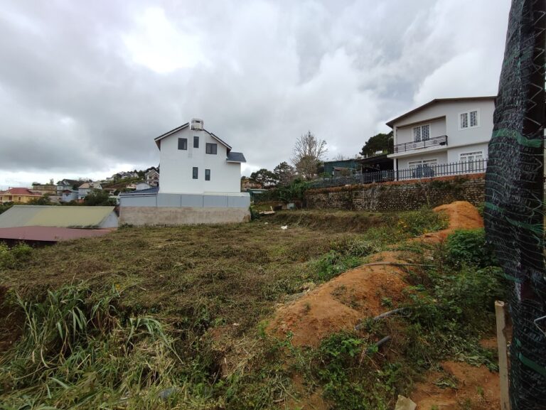 Bán đất, Đường Nam Hồ, Phường 11, Tp Đà Lạt, Đường bê tông 5 m, 570 m2