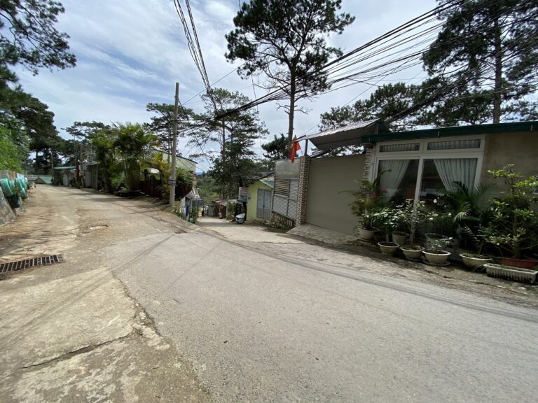 Bán nhà, Đường Khởi Nghĩa Bắc Sơn, Phường 10, Tp Đà Lạt, Đường bê tông, 180 m2