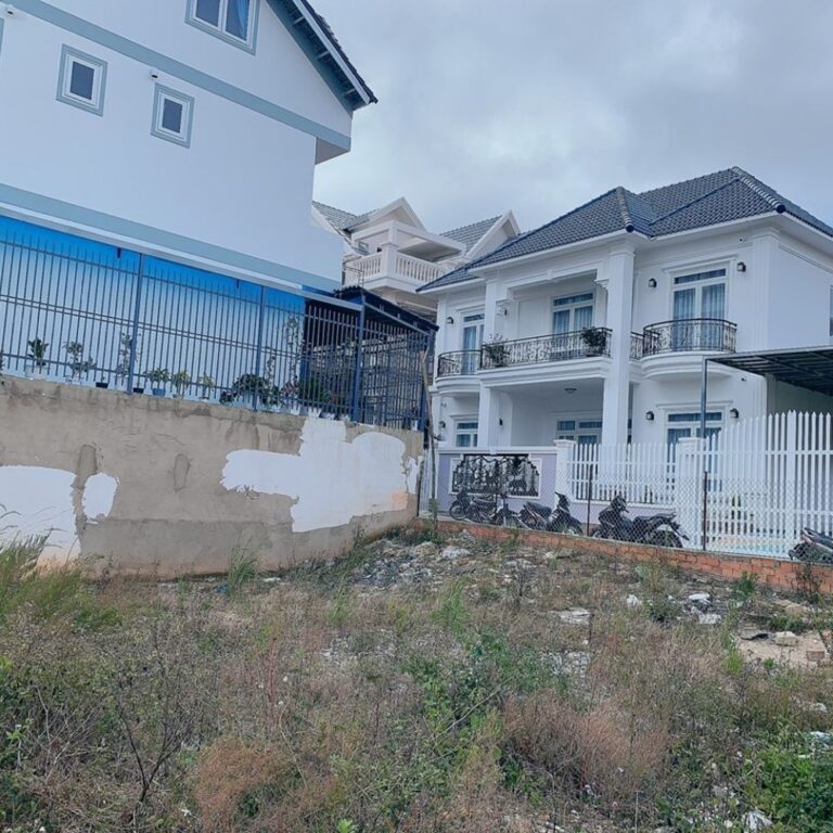 Bán đất, Đường Nam Hồ, Phường 11, TP Đà Lạt, Đường bê tông ô tô tận nơi, 201m2