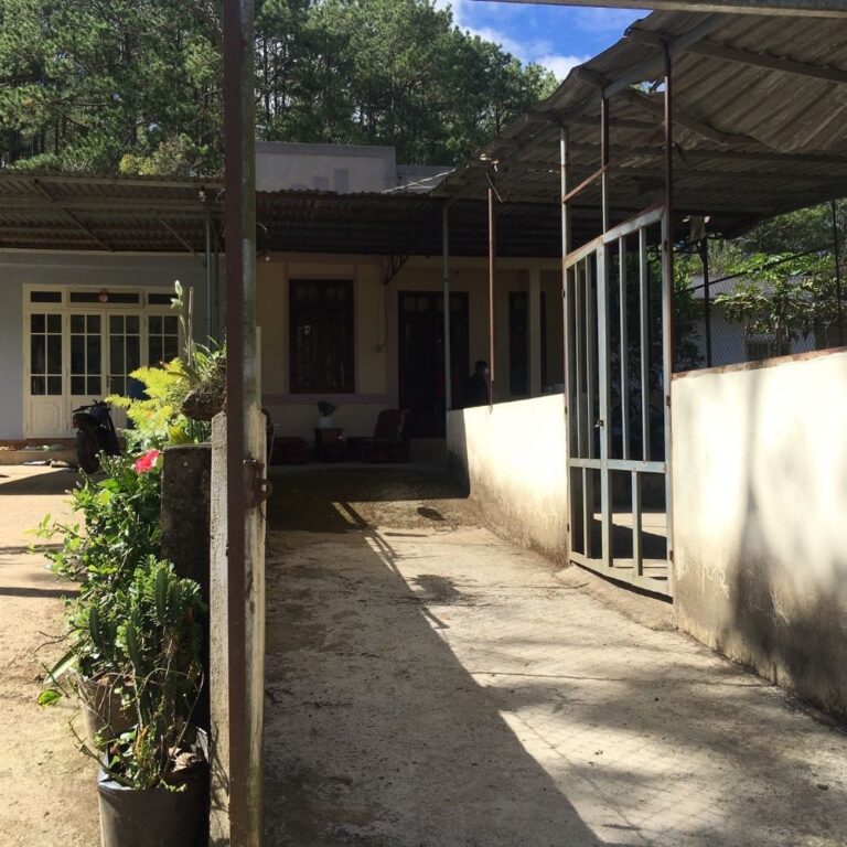 Bán nhà, Đường Đèo Pren, Phường 3, TP Đà Lạt, Đường bê tông 4.5m, 240m2