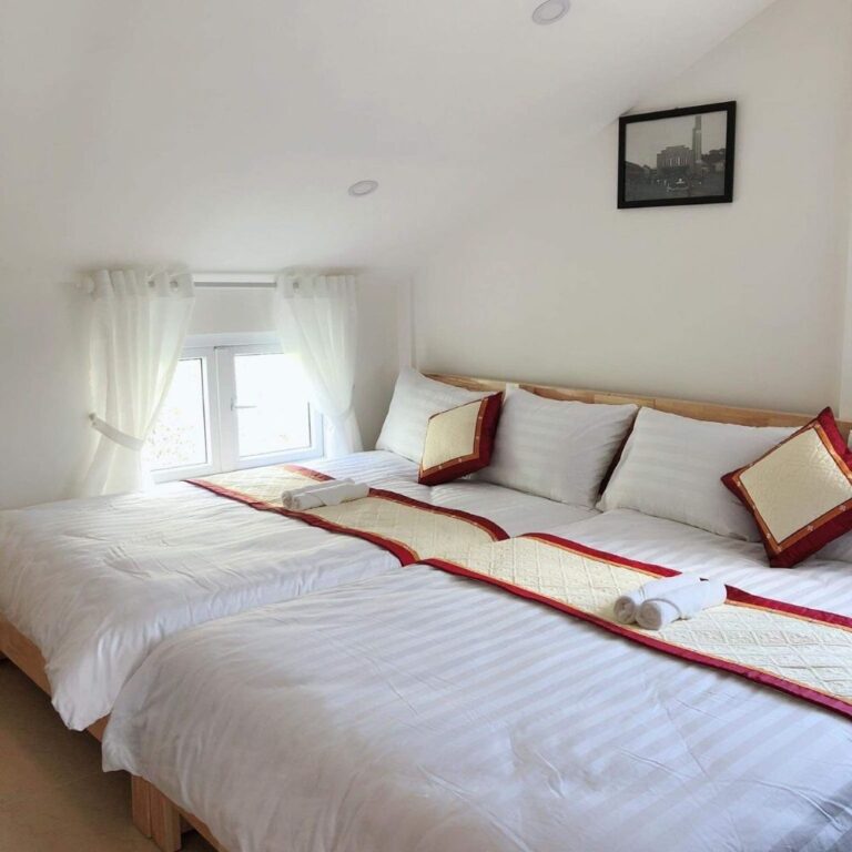 Bán Khách sạn, đường Hà Huy Tập, Phường 3, thành phố Đà Lạt, 152m2, Đường chính quy hoạch 16m