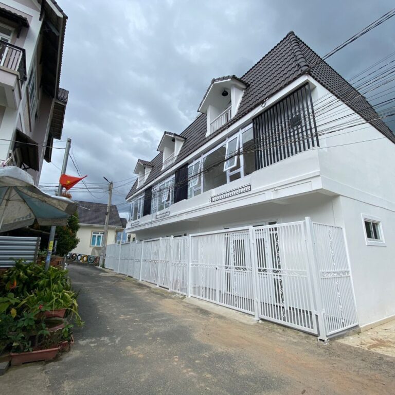 Bán nhà, đường Hùng Vương, Phường 9, thành phố Đà Lạt, 201m2, Đường nhựa ô tô 4m