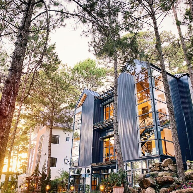 GIÁ ĐẤT SỐT TỪNG NGÀY, SAO VIỆT ĐỔ TIỀN TỶ XÂY DỰNG KHU NGHỈ DƯỠNG TẠI ĐÀ LẠT VÀ BẢO LỘC