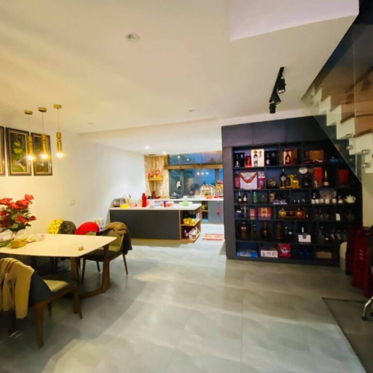 Bán nhà, đường Nguyễn Hữu Cảnh, Phường 8, thành phố Đà Lạt, 150m2, Đường bê tông hiện trạng 8m