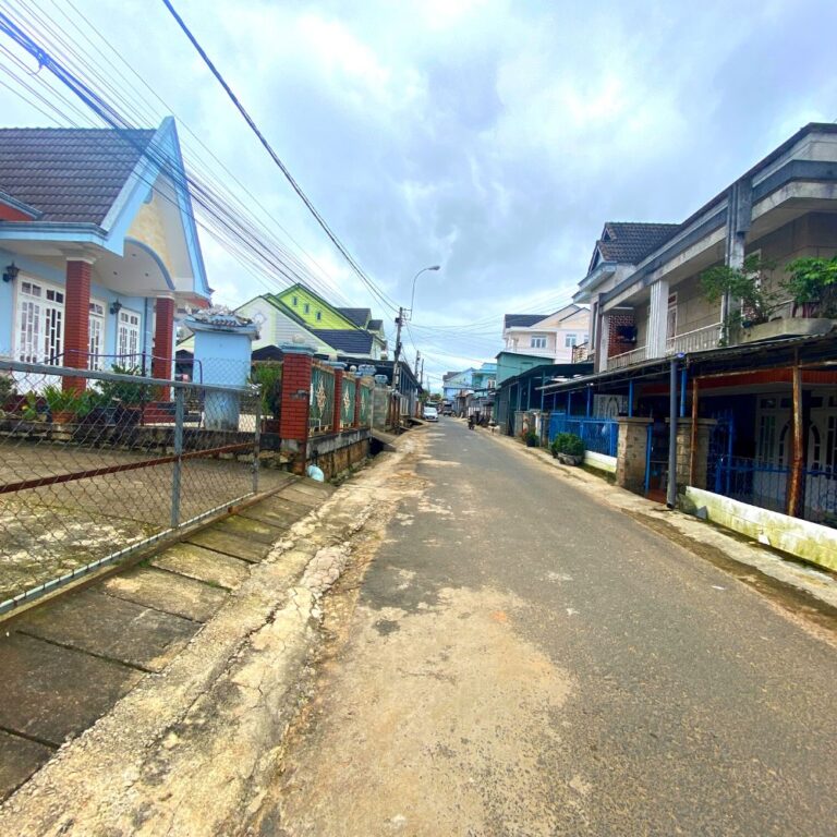 Bán nhà, đường Thái Phiên, phường 12, thành phố Đà Lạt, 172.51m2, đường hẻm ô tô 4m