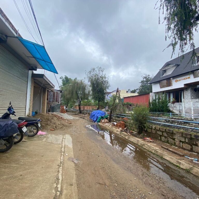 Bán nhà, đường Tô Ngọc Vân, phường 2, trung tâm thành phố Đà Lạt, 156,8m2, Mặt tiền đường ô tô tận nơi