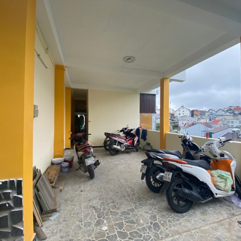 Bán dãy nhà trọ, đường Ngô Quyền, Phường 6, TP Đà Lạt, 80m2, Lợi thế kinh doanh ổn định, Đường hẻm ô tô 4m