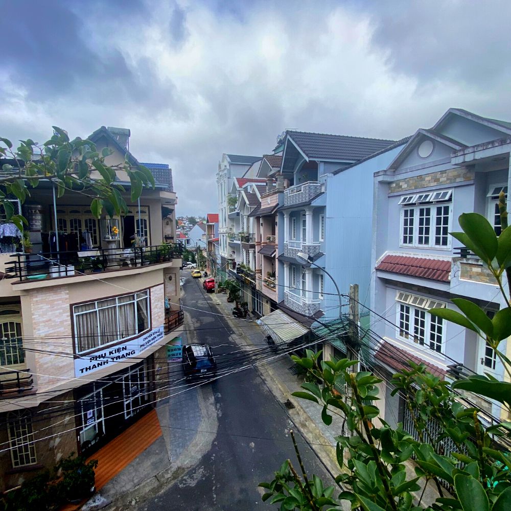 Cho thuê nhà, đường Mạc Đỉnh Chi, phường 4, thành phố Đà Lạt, 200m2/sàn, Thích hợp cho thuê văn phòng, Đường ô tô đến tận nơi