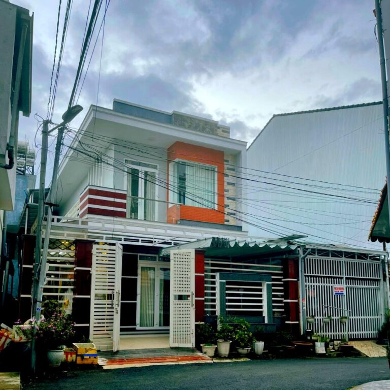 Bán nhà, đường Nguyễn Trung Trực, phường 4, thành phố Đà Lạt, 130.4m2, Thích hợp định cư lâu dài, Đường hẻm ô tô 5m