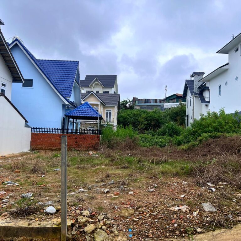 Bán đất, đường Nam Hồ, Phường 11, thành phố Đà Lạt, 210m2, thích hợp đầu tư kinh doanh, Đường ô tô vào tận nơi 5m