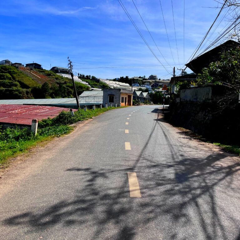 Bán 02 lô đất mặt tiền, đường Đa Phú, phường 7, thành phố Đà Lạt, 549m2, 554m2, Thích hợp đầu tư kinh doanh, Đường nhựa ô tô 6m vào tận nơi