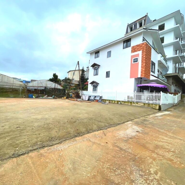 Bán 02 lô đất, đường Trạng Trình, phường 9, thành phố Đà Lạt, 200m2 và 228,9m2, Thích hợp đầu tư kinh doanh, Đường ô tô 3,5m