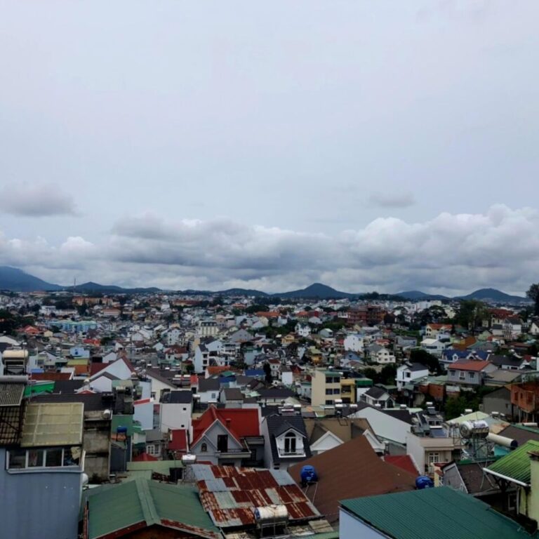 Bán 3 lô đất, đường Lê Hồng Phong, phường 4, thành phố Đà Lạt, 71m2, Thích hợp đầu tư kinh doanh, Đường ô tô quy hoạch 8m