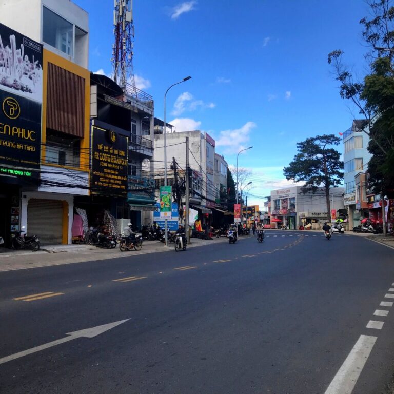 Bán nhà, mặt tiền đường Phan Chu Trinh, phường 9, thành phố Đà Lạt, 80m2, Thích hợp đầu tư kinh doanh, Đường ô tô lộ giới 20m