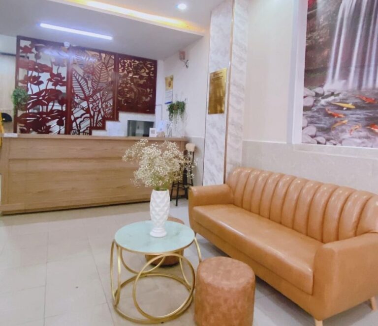 Bán khách sạn, đường Bà Triệu, phường 3, thành phố Đà Lạt, 160m2, Thích hợp đầu tư kinh doanh, Đường hẻm ô tô 4m