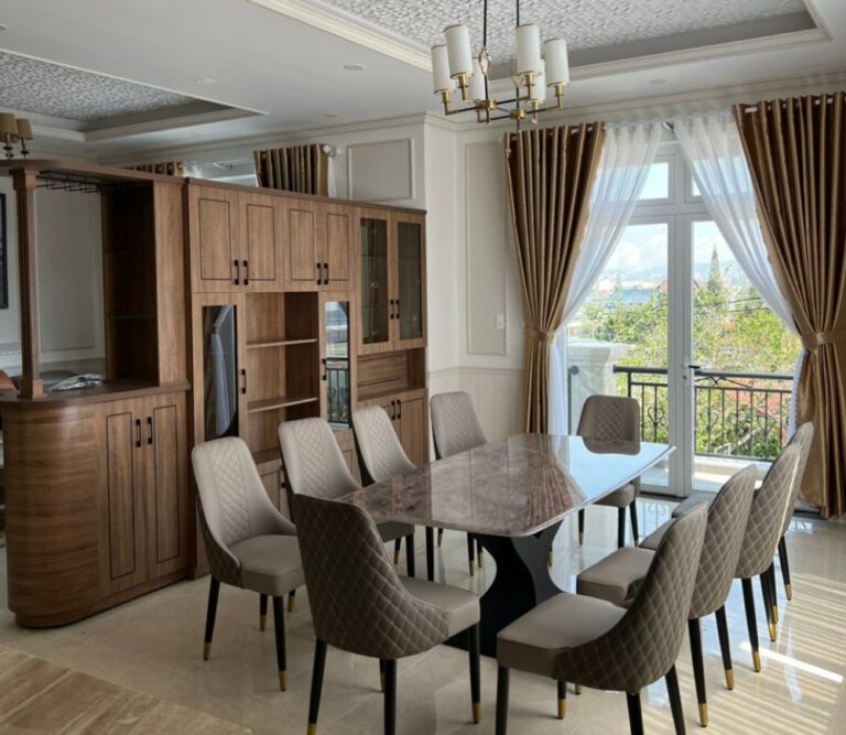 Bán biệt thự, đường Trần Quang Khải, phường 8, thành phố Đà Lạt, 305m2, gần KDL Thung Lũng Tình Yêu, Đường ô tô vào tận nơi