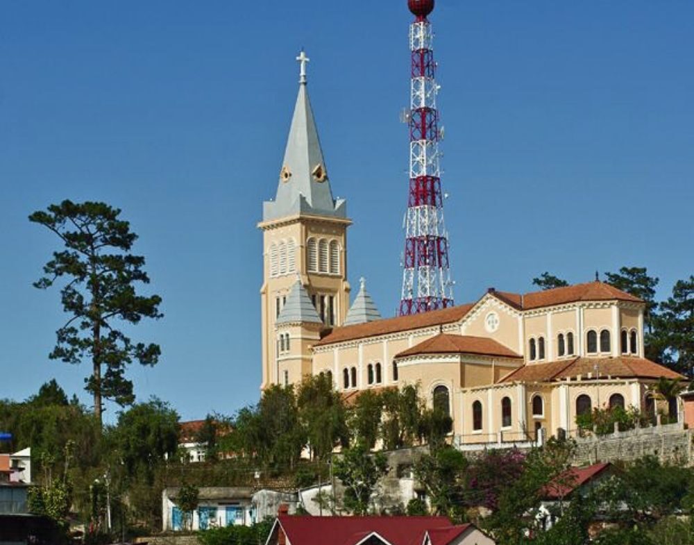 THỊ TRƯỜNG NHÀ THUÊ ĐÀ LẠT - CHẠM ĐẾN CƠ HỘI KHỞI NGHIỆP CHO KHÁCH HÀNG 1 Thi truong nha thue Da Lat quangthinhland.vn 05 e1738667733503