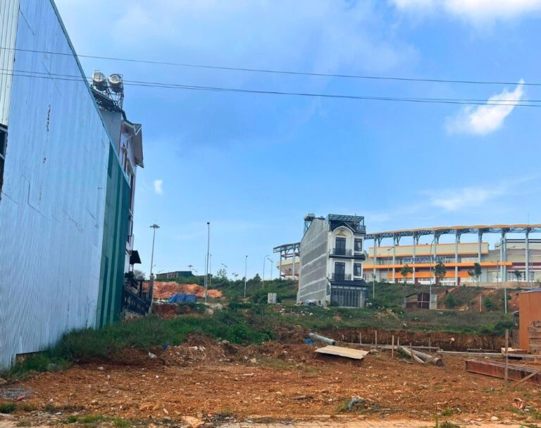 Bán đất, Khu liên hợp thể dục thể thao, phường 7, thành phố Đà Lạt, 276m2, Bất động sản đầu tư Đà Lạt, Đường ô tô lộ giới 12m