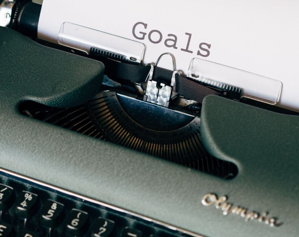 Có nên mua nhà hay thuê nhà 1 San sang mua bat dong san quangthinhland.vn 04 e1738665878798