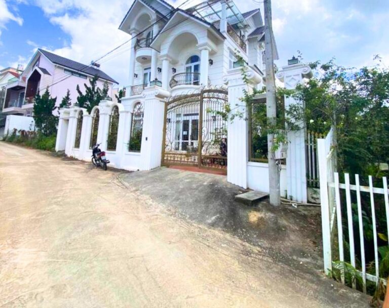 Bán biệt thự đường Phan Chu Trinh, Phường 9, Thành phố Đà Lạt, 304,11m2. Nhà đất biệt thự Đà Lạt, Đường ô tô 5m tới tận nơi