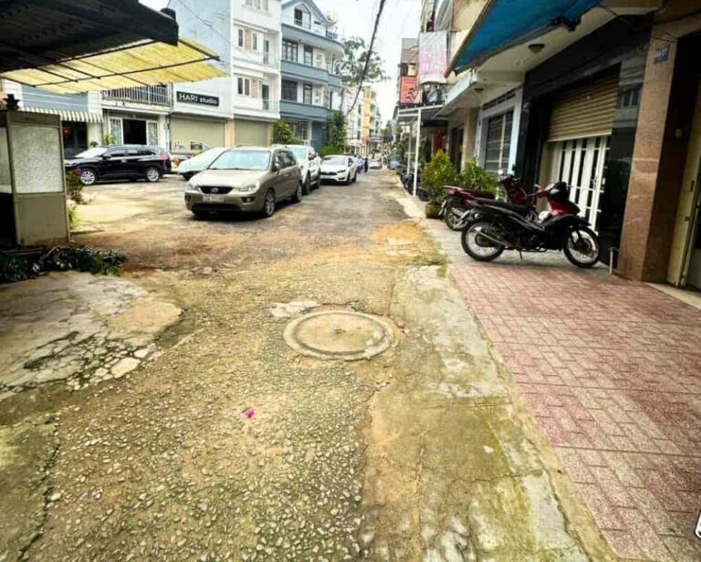 Bán nhà, Đường Hải Thượng, Phường Cam Ly, Thành phố Đà Lạt, 122m2, Ngay bên cạnh bệnh viện đa khoa tỉnh Lâm Đồng, Đường ô tô đến tận nơi