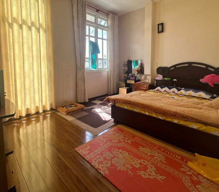 Bán nhà, đường Nguyễn Khuyến, Phường 5, Thành phố Đà Lạt, 77m2, Cách hồ Xuân Hương chỉ 2.5km, Đường ô tô đến tận nơi