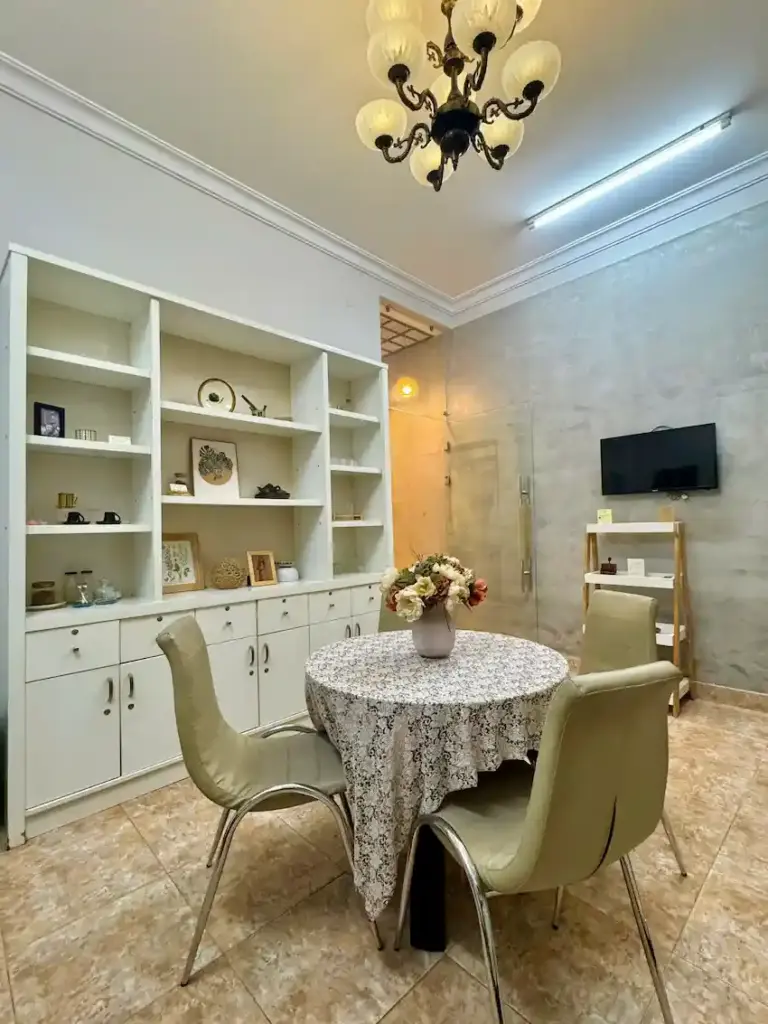 Cho thuê căn hộ tại trung tâm Đà Lạt – Phường 1 – Đà Lạt ( 15 triệu/ tháng, hợp đồng cho thuê, mặt tiền đường ô tô)
