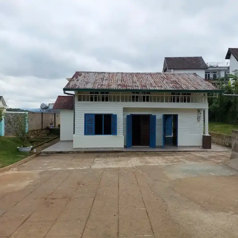 Cho thuê nhà gỗ đường Lê Hồng Phong – Phường 3 – Đà Lạt (675m2, Hợp đồng cho thuê, 18 triệu/ tháng, đường ô tô)
