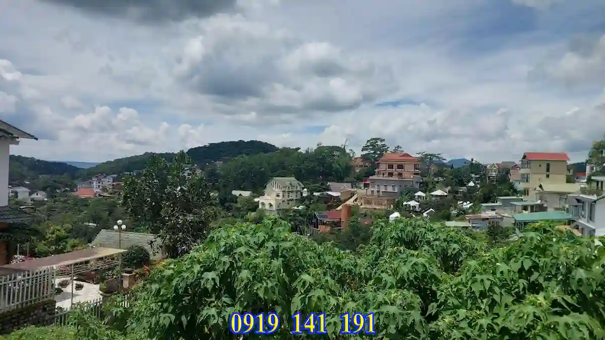 Bán đất 2 mặt tiền Khe Sanh Đèo Mimosa 215m2