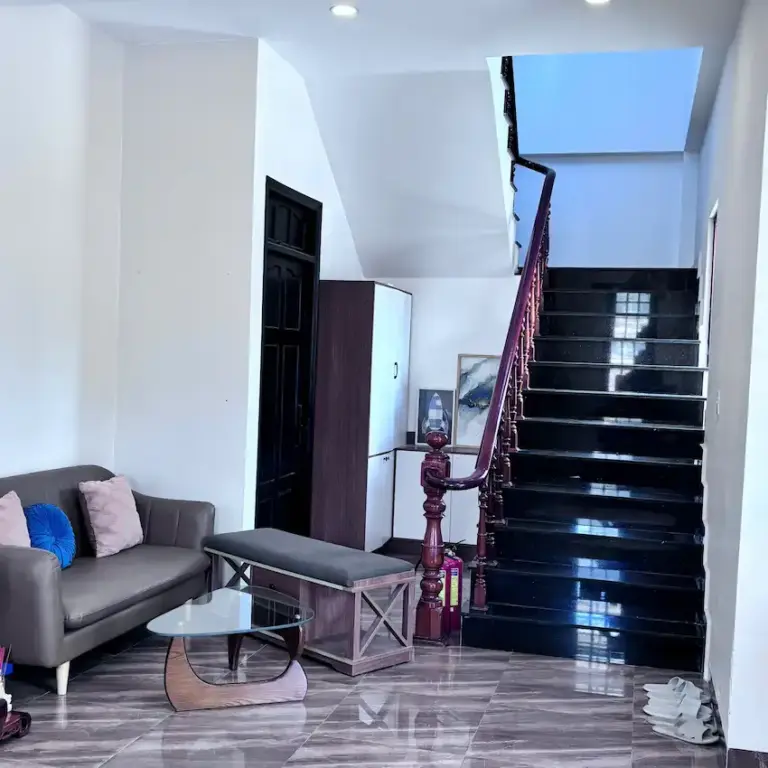 Cho thuê Villa mặt tiền KQH Phạm Hồng Thái – Phường Xuân Hương – Đà Lạt (340m2, Hợp đồng cho thuê, 30 triệu/ tháng)