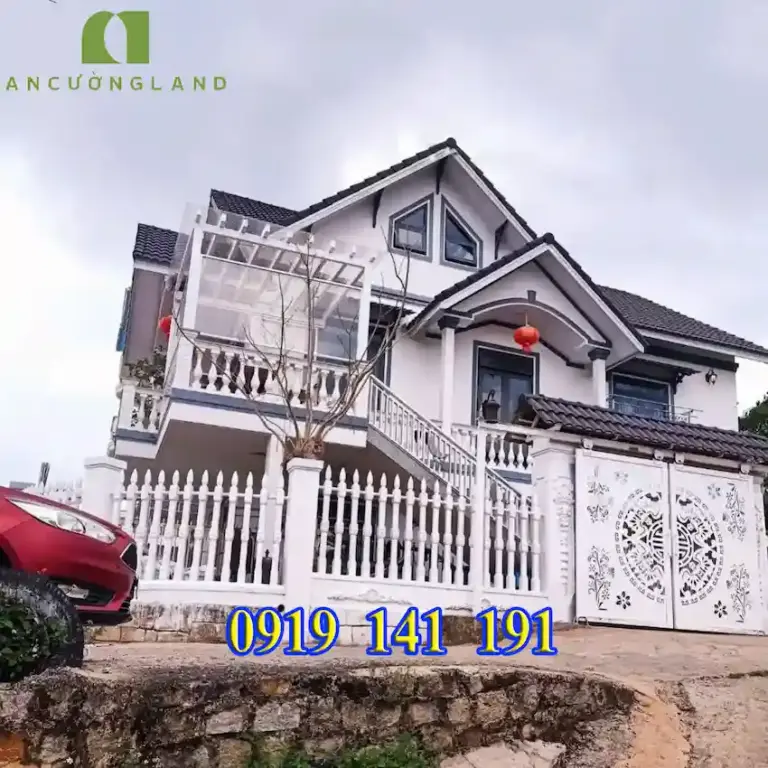 Bán biệt thự hai mặt tiền hẻm Hùng Vương – Phường Xuân Hương – Đà Lạt (208m2, đường ô tô)
