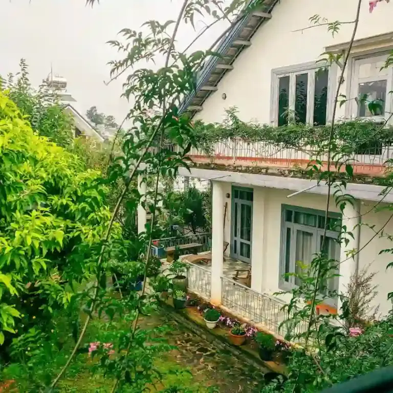 Cho thuê Villa tọa lạc đồi Robin – Phường Xuân Hương – Đà Lạt (760m2, Hợp đồng cho thuê, 40 triệu/ tháng, 2 mặt tiền ô tô)